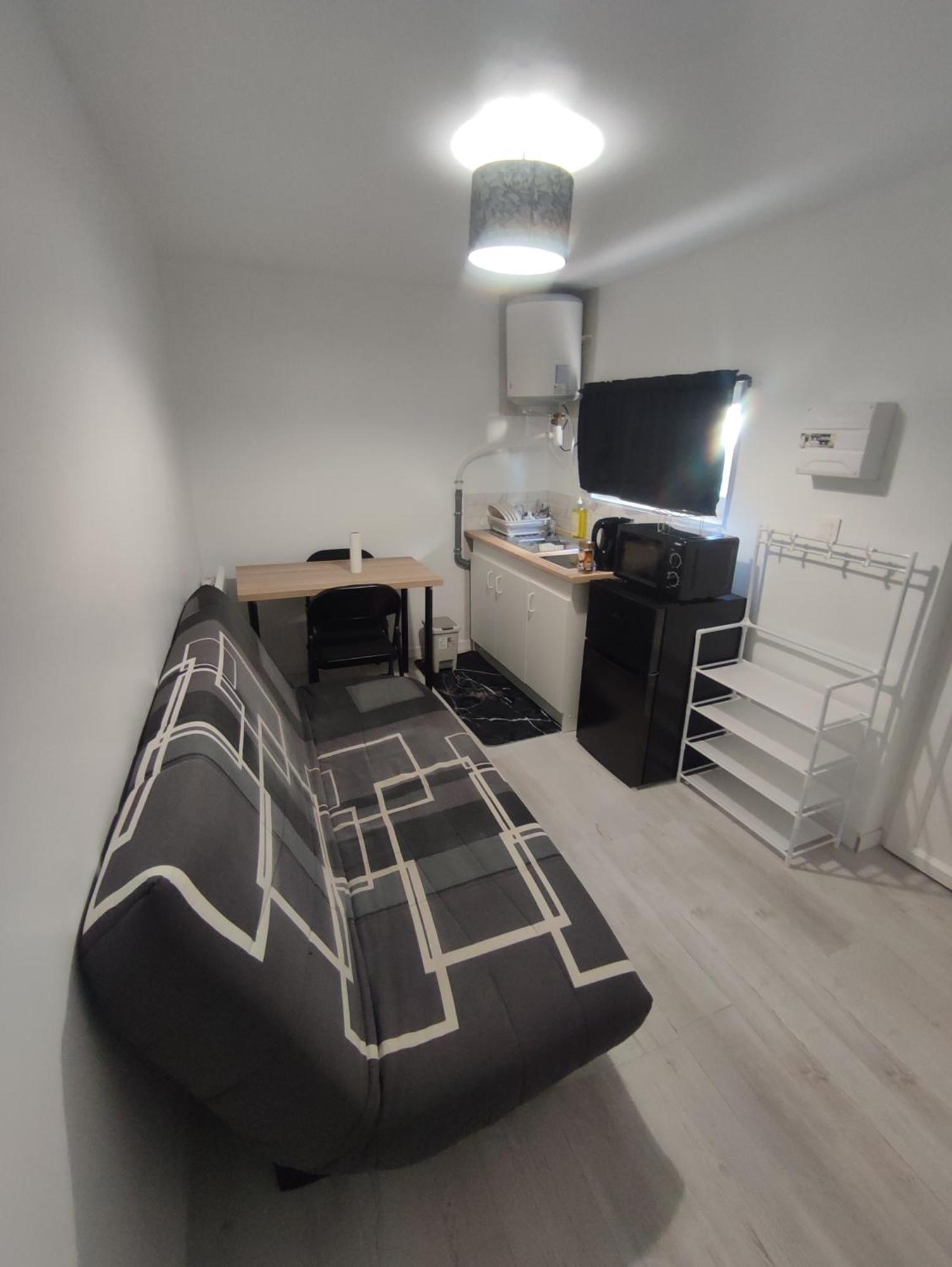 Petit F2 Meuble Independant Apartment Limay Luaran gambar